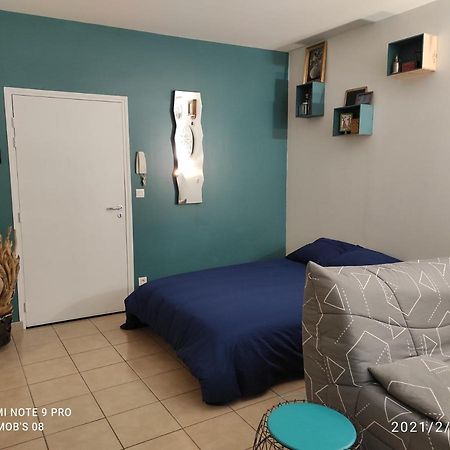 Ferienwohnung Studio Dans Vieux Magasin 1800 Sedan Exterior foto